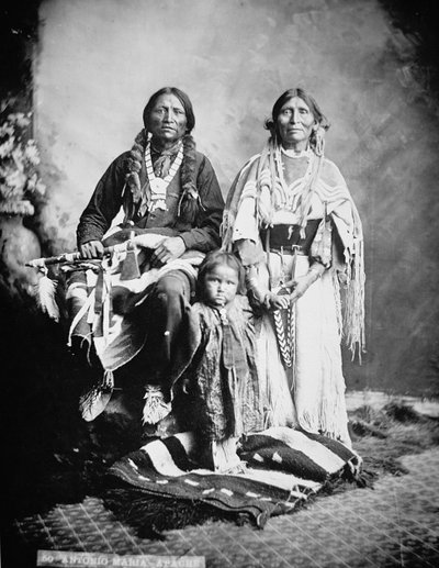 Apache-chef Antonio Maria med sin familie af American Photographer