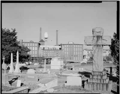Cabbagetown District (General Views), Boulevard, Pearl Street, Memorial Drive, & Railroad tracks, Atlanta, Fulton County, GA (s/h-billede) af American Photographer