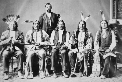 Delegation af Sioux-høvdinge, ledet af Red Cloud (1822-1909) i Washington D.C. for at se præsident Ulysses S. Grant (1822-85) i 1870 (s/h-foto) af American Photographer