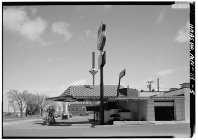 Lindholm Oil Company Service Station, Cloquet, Minnesota (s/h-billede) af American Photographer