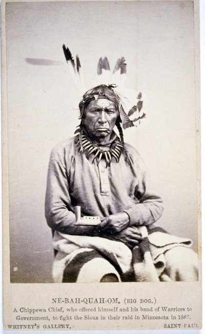 NE-BAH-QUAH-OM, Big Dog, Chippewa Chief, tilbød at kæmpe mod Sioux i Minnesota af American Photographer