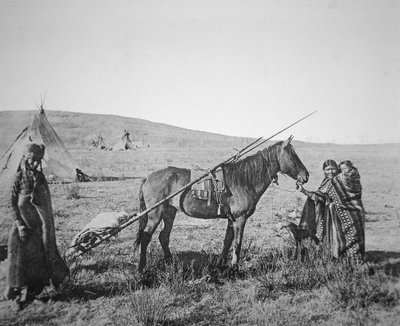 Native American Cree-folk i det vestlige Canada, ca. 1890 (s/h-foto) af American Photographer