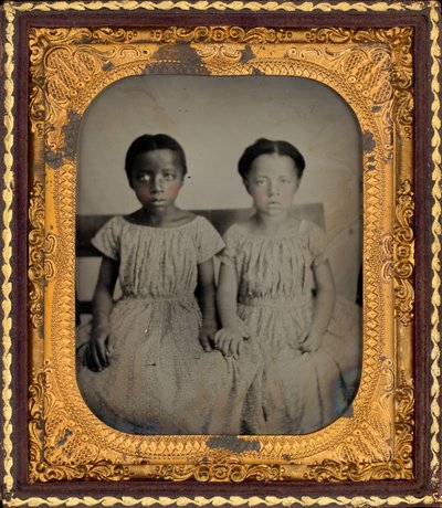 Portræt af to piger, ca. 1860 (foto) af American Photographer