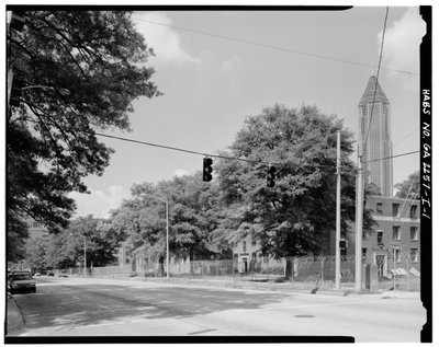 Techwood Homes, Building No. 6, 465 Techwood Drive & 119-125 Hunnicutt Street, Atlanta, Fulton County, GA af American Photographer