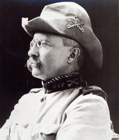 Theodore Roosevelt som oberstløjtnant for 1st US Volunteer Cavalry i 1898 (s/h-foto) af American Photographer
