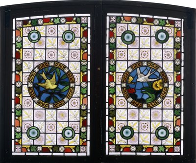 Et par blyholdige glasvinduer, ca. 1890 (blyholdige glasvinduer) af American School