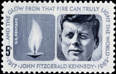 Amerikansk frimærke på John Fitzgerald Kennedy af American School