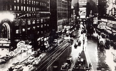 Times Square at Night, New York, ca. 1930 (efter et foto) af American School