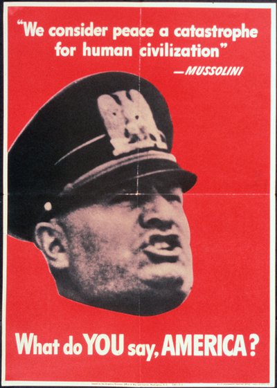 "Hvad siger DU AMERICA?", US 2. Verdenskrigs plakat med ansigtet af Mussolini, Anon, ca. 1942 af American School