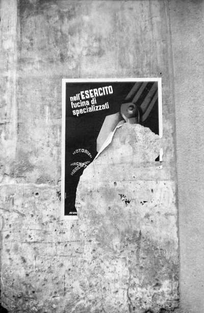 CROTONE - ANTIMILITARISTISK RIP af Ando Gilardi