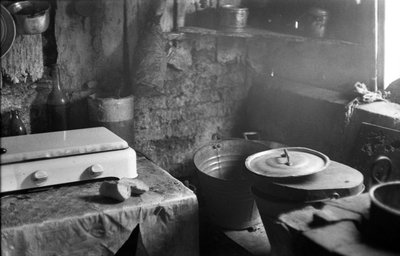 CROTONE - TEKØKKEN I SKAL af Ando Gilardi