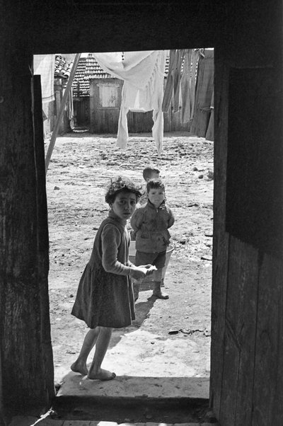 CROTONE - ARBEJDERNES SLUMKVARTERER, af Ando Gilardi