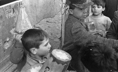 PAPIRHATTER TIL BØRN, Crotone af Ando Gilardi