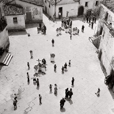 Procession af flagellanter, Albano di Lucania, Potenza, Basilicata, Italien (s/h-foto) af Ando Gilardi