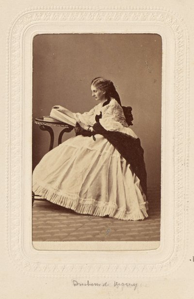 Hertuginde af Morny [født Troubetskoi, uægte datter af Nikolaj I]. af Andre Adolphe Eugene Disderi