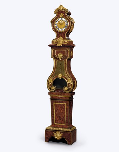 Et Regency ormolu-monteret kvartslående ur, ca. 1720 (ormolu, messingindlæg, tonet horn og kingwood) af Andre Charles (attr. to) Boulle