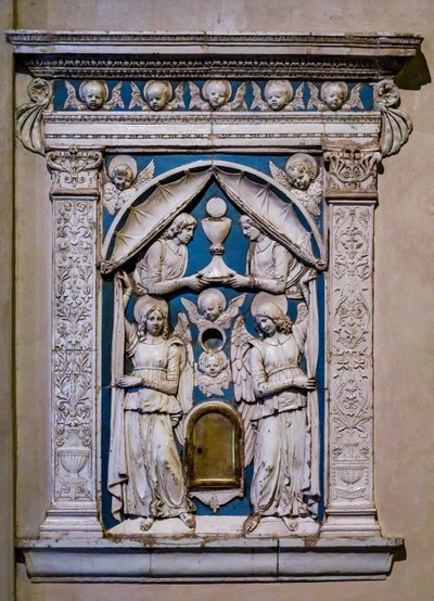 Tabernakel, slutningen af det 15. århundrede eller begyndelsen af det 16. århundrede (freskomaleri) af Andrea Della Robbia