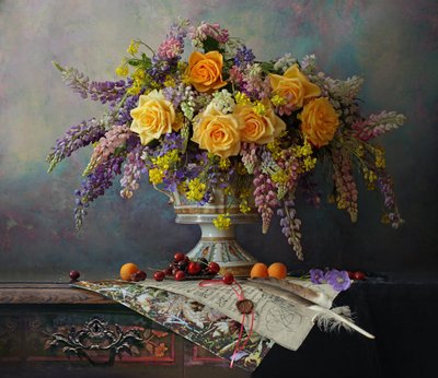 Elegant blomsterstilleben af Andrey Morozov
