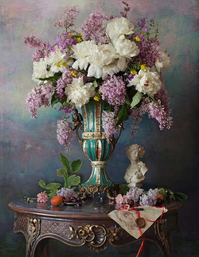 Elegant blomsterstilleben af Andrey Morozov
