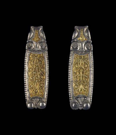 Et par remme-ender, fra Ipsden Heath, Oxfordshire, sen angelsaksisk, 9. århundrede (sølv med guldindlæg) af Anglo Saxon