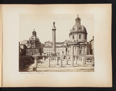 Udsigt over Trajans Forum i Rom, med Trajans søjle og kirkerne Santissimo Nome di Maria og Santa Maria di Loreto, Italien Forum Trajani. Roma (titel på objekt) af Anonymous