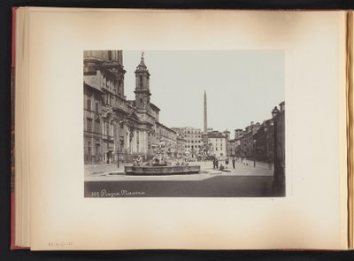 Udsigt over Piazza Navona med springvand i Rom, Italien Piazza Navona (titel på objekt) af Anonymous
