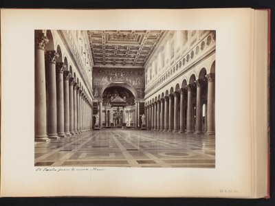 Interiør af Saint Paul uden for murene i Rom, Italien St.Paolo fuori le Mura. rom (titel på objekt) af Anonymous