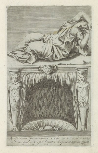 Skulptur af de sovende Ariadne boven een schouw Billedet af en bestemt sovende nymfe i Vatikanets have i Rom menes af nogle at være et billede af Kleopatra på grund af slangen (titel på objektet) Antikke skulpturer i Rom (serietitel) Gamle statuer af byen af Anonymous
