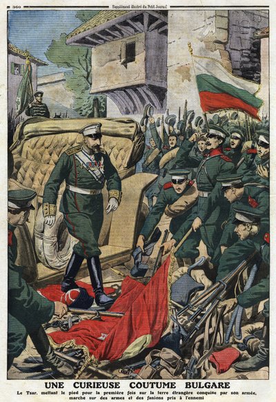 Første Balkankrig (Balkan): Tsar Ferdinand I af Bulgarien (1861-1948) marcherer mod fremmede lande erobret af hans hær i Mustapha-Pasha (Mustapha Pasha), nu Ferdinandovo, pietiner fjenders våben og vimpler""" illustration fra " Den Lille Journal"" af Anonymous Anonymous