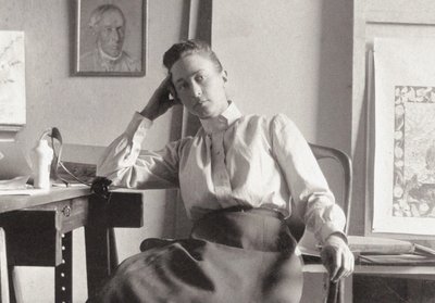 Hilma af Klint i sit atelier på Hamngatan, Stockholm, ca. 1895 (fotografi) af Anonymous Anonymous