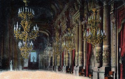Paris: udsigt over den store foyer i Opera Garnier. Fotografi af 1920 i "" Kunstnerisk Album"" af byen Paris. Privat samling. af Anonymous Anonymous