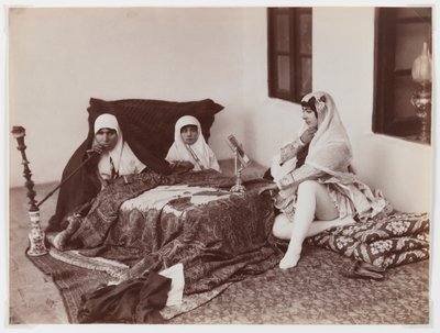 Damer i harem (sølvalbuminfoto) af Antoin Sevruguin