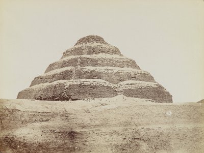 Pyramiden ved Saqqara, udsigt fra sydøst for trinpyramiden af Antonio Beato