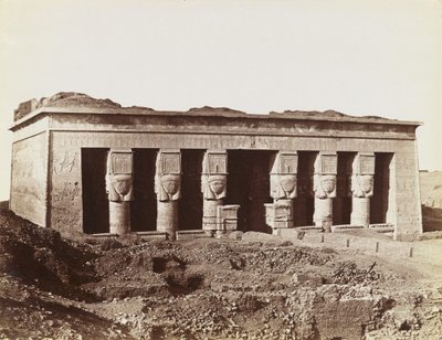 Temple of Dendera, udsigt fra nordøst af templets facade af Antonio Beato