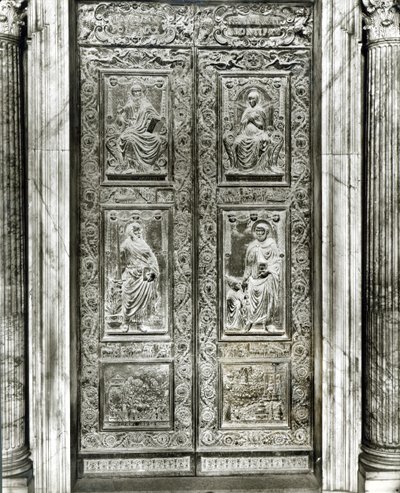 Relief paneldør dekoreret med scener af Kristus, Jomfruen, SS. Peter og Paul og pave Eugenius IV