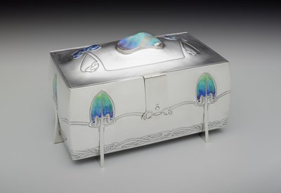 Æske (model 652 variant) af Archibald Knox