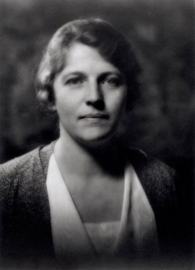Pearl Buck (1892-1973) af Arnold Genthe