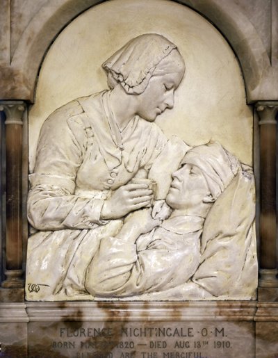 Florence Nightingale trøster en såret mand (stucco-bass relief) af Arthur George Walker