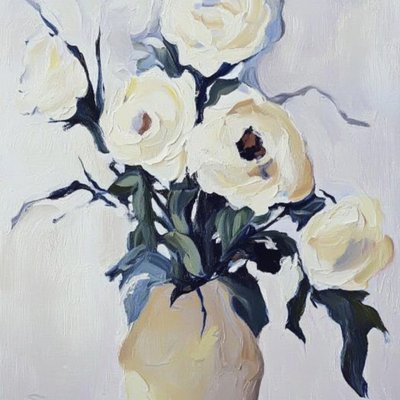 Cremet blomsterstilleben af Avanesova Elena