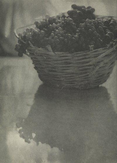 Stilleben med druer af Baron Adolf De Meyer