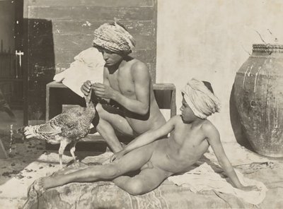 [To nøgne unge med kalkun]. af Baron Wilhelm von Gloeden