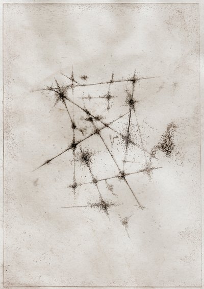 Nebula, 2018 (tørnål på papir) af Bella Larsson