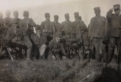 Album af Første Verdenskrig i Friuli-Venezia Giulia: gruppeportræt af skyttesoldaterne fra 112.mo Infantry af Bourbon Del Monte