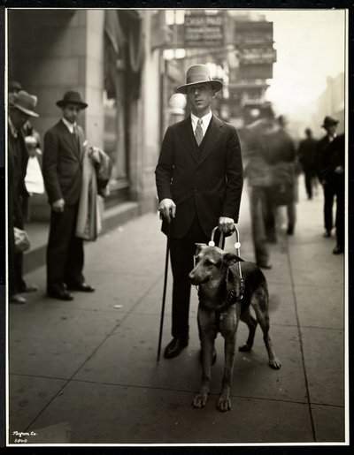Hr. Himmel fra New York Association for the Blind, 111 East 59th Street, rew York, 1930 (sølv gelatinetryk) af Byron Company