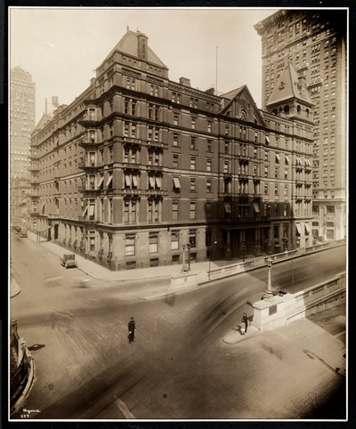 The Murray Hill Hotel, Park Avenue og 40th Street, New York, 1919 (sølv gelatinetryk) af Byron Company