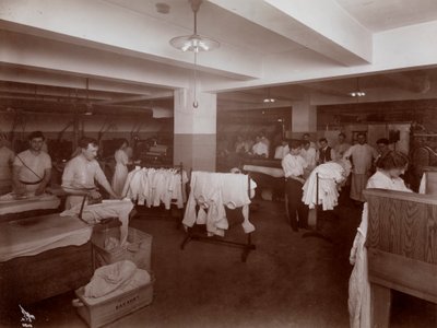 Vaskerummet på Hotel McAlpin, 1913 (sølv gelatinetryk) af Byron Company