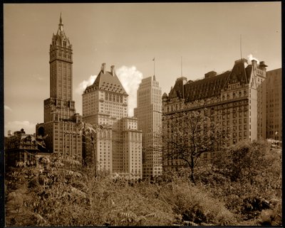 Udsigt over Savoy Plaza Hotel, 59th Street og Fifth Avenue, New York, ca. 1937 (sølv gelatinetryk) af Byron Company