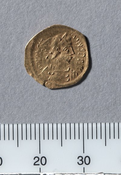 Half Tremissis of Justinian I, Constantinople, 527-565 (gold) af Byzantine School