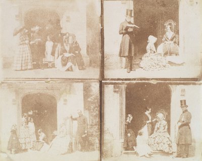 Kontaktark med fire gruppeportrætter i en døråbning, ca. 1850. af Calvert Jones