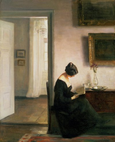 Kvinde læser i et interiør af Carl Holsoe